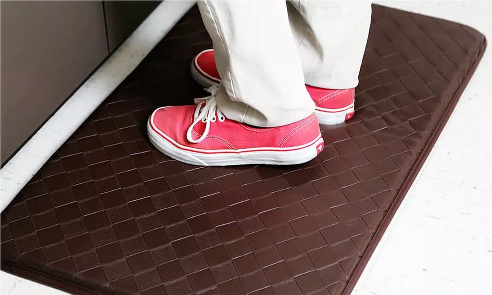 Rubber vs Foam Kitchen Mats: Slip‑Resistance Guide